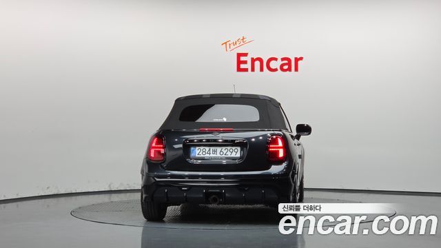 Mini Cooper Convertible JCW — пробег 2 111 км — фото 4 из 5