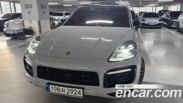 Porsche Cayenne 3.0 COUPE PLATINUM EDITION — пробег 25 000 км — фото 1 из 5