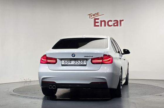 BMW 3-Series 320d M Sport — пробег 74 284 км — фото 4 из 5