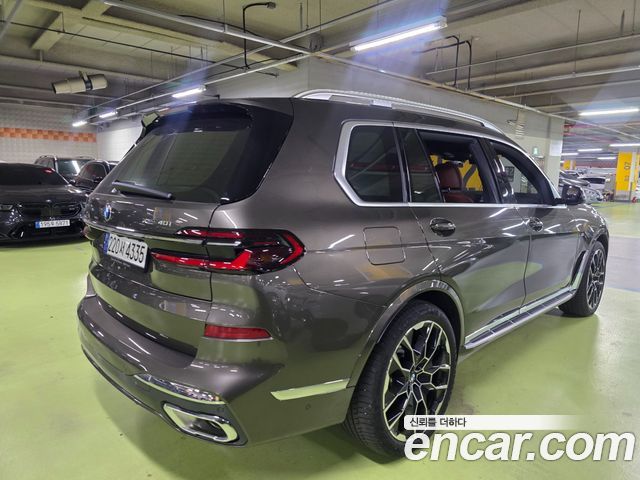 BMW X7 xDrive 40i M Sport 6STR — пробег 4 300 км — фото 4 из 5