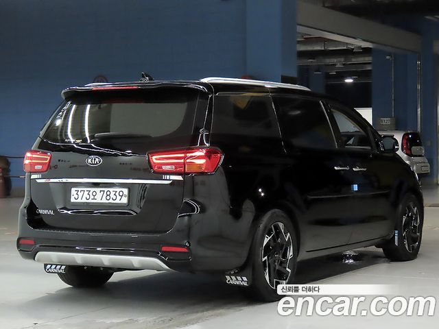 Kia Carnival 9-Seater Noblesse Special — пробег 119 742 км — фото 4 из 5