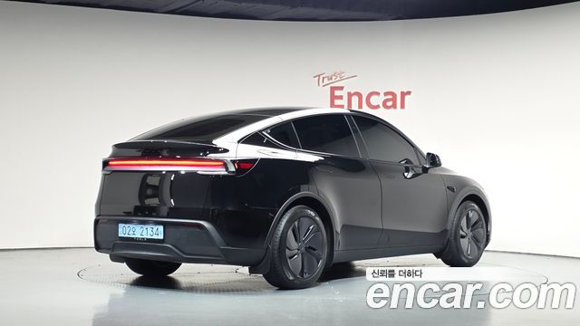 Tesla Model Y RWD — пробег 16 042 км — фото 2 из 5