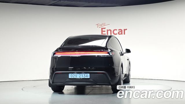 Tesla Model Y RWD — пробег 16 042 км — фото 4 из 5