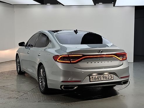 Hyundai Grandeur 3.0 LPi Modern (Rental Car) — пробег 172 159 км — фото 4 из 5