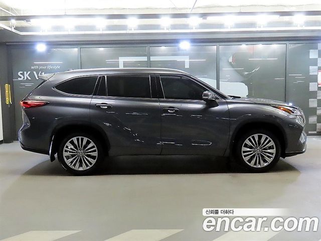 Toyota Highlander 2.5 4WD Platimum — пробег 9 473 км — фото 2 из 5
