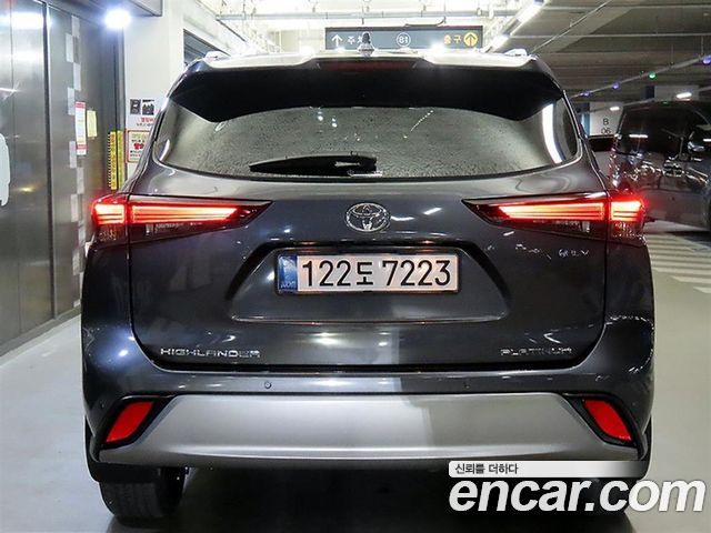 Toyota Highlander 2.5 4WD Platimum — пробег 9 473 км — фото 4 из 5