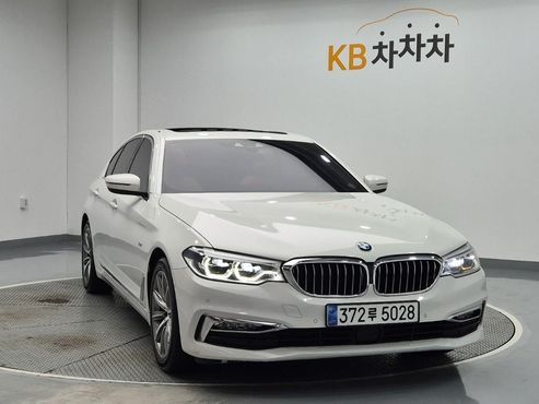 BMW 5-Series 520d Luxury Special Edition — пробег 230 641 км — фото 4 из 5