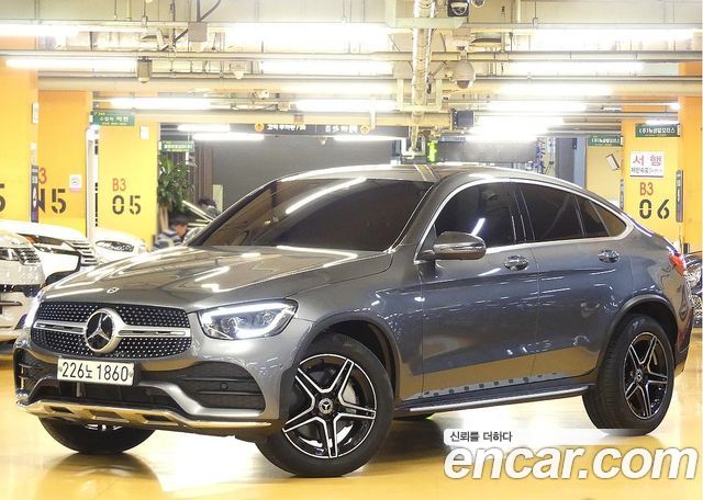 Mercedes-Benz GLC-Class GCL300 4MATIC Coupe — пробег 18 000 км — фото 1 из 5