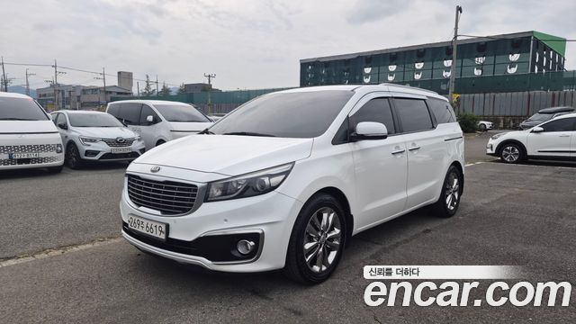 Kia Carnival 9-seater Prestige — пробег 236 092 км — фото 1 из 5