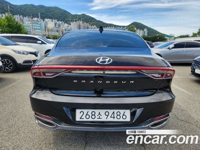 Hyundai Grandeur 2.5 Premium Choice — пробег 50 000 км — фото 3 из 5