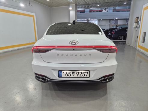 Hyundai Grandeur 3.3 Calligraphy — пробег 82 427 км — фото 4 из 5