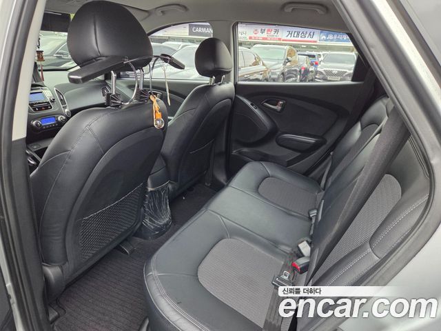 Hyundai Tucson Diesel 2WD LX20 Luxury — пробег 68 187 км — фото 4 из 5