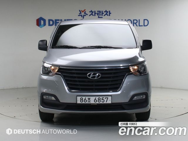 Hyundai Starex Van 3-Seater Smart — пробег 65 465 км — фото 3 из 5