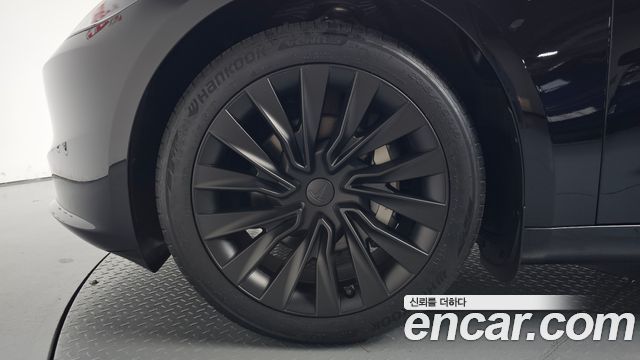 Tesla Model 3 RWD — пробег 10 237 км — фото 5 из 5