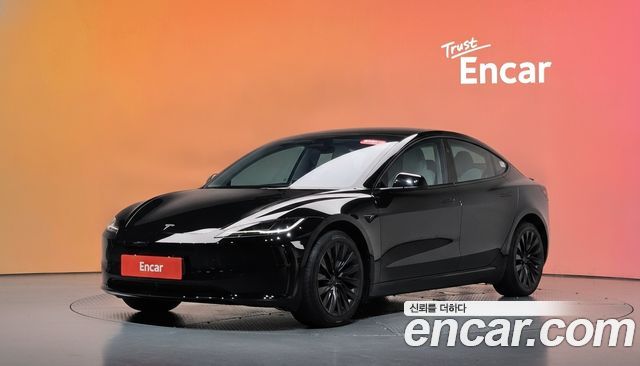 Tesla Model 3 RWD — пробег 10 237 км — фото 1 из 5