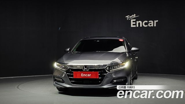 Honda Accord 2.0 Hybrid Touring — пробег 56 102 км — фото 3 из 5