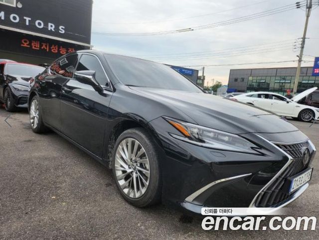 Lexus ES Executive — пробег 19 255 км — фото 2 из 5