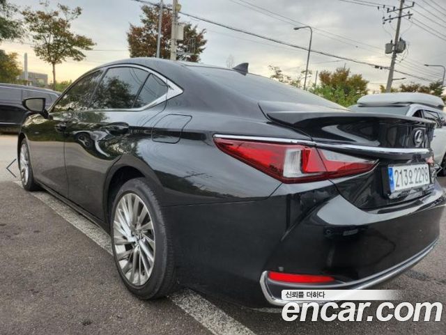 Lexus ES Executive — пробег 19 255 км — фото 4 из 5