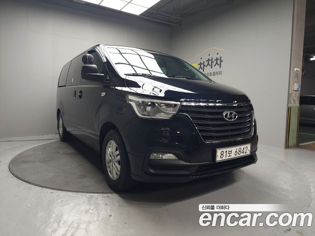 Hyundai Starex Van 3-Seater Smart — пробег 124 000 км — фото 2 из 5