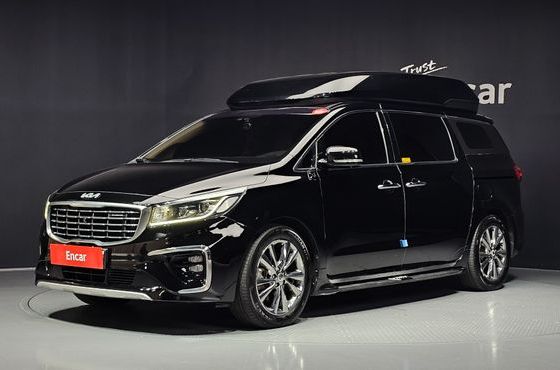 Kia Carnival 9-Seater Hi-Limousine Noblesse Special — пробег 110 668 км — фото 1 из 5