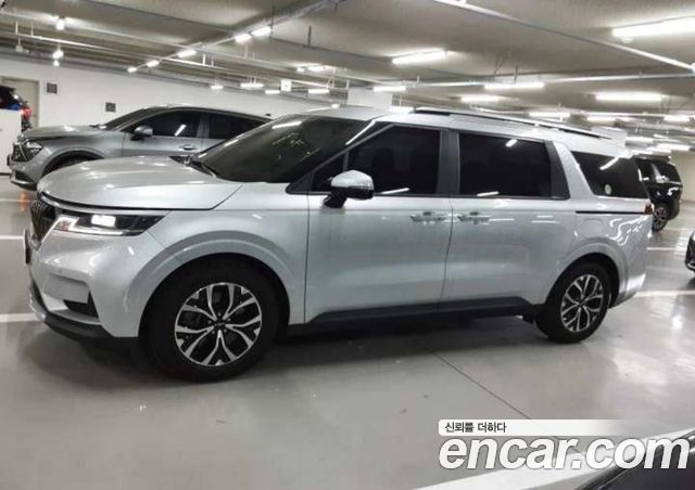 Kia Carnival Diesel 9-Seater Prestige — пробег 86 034 км — фото 2 из 5