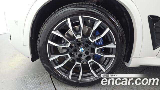 BMW X5 xDrive 40i M Sport — пробег 4 087 км — фото 5 из 5