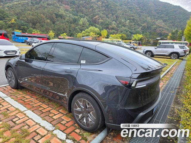 Tesla Model Y L Long Range AWD — пробег 3 265 км — фото 5 из 5