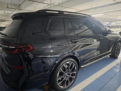 BMW X7 xDrive 40d M Sport 7 STR — пробег 5 500 км — фото 5 из 5