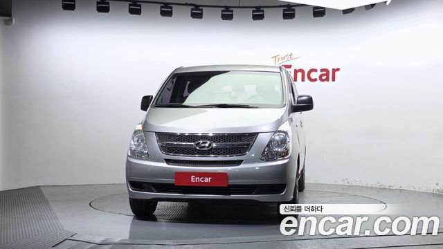 Hyundai Starex 12-Seater Wagon CVX Deluxe — пробег 128 320 км — фото 3 из 5