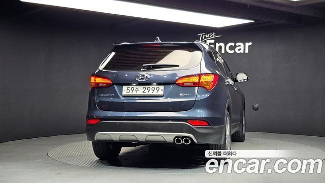 Hyundai Santafe Diesel(e-VGT) 2.0 2WD Exclusive — пробег 205 589 км — фото 4 из 5