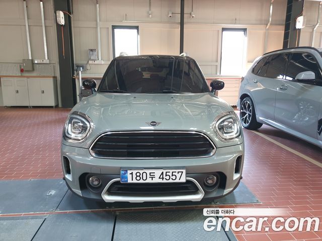 Mini Countryman ALL4 Classic Plus 2nd — пробег 63 816 км — фото 1 из 3