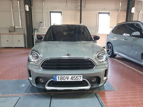 Mini Countryman ALL4 Classic Plus 2nd — пробег 63 816 км — фото 1 из 3