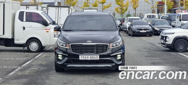 Kia Carnival 7-Seater Limousine VIP — пробег 107 817 км — фото 3 из 5