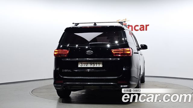 Kia Carnival 9-Seater Luxury — пробег 190 152 км — фото 4 из 5