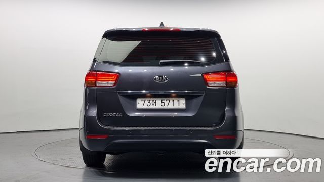 Kia Carnival 11-seater Prestige — пробег 105 271 км — фото 4 из 5