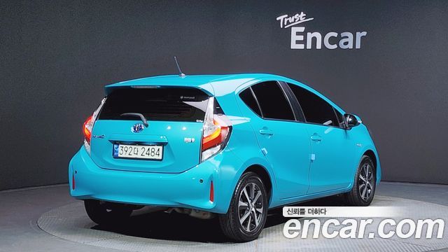 Toyota Prius 1.5 — пробег 76 019 км — фото 2 из 5