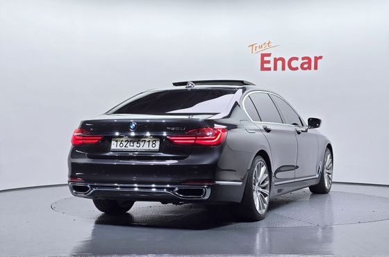 BMW 7-Series 750Li xDrive Premium — пробег 79 276 км — фото 2 из 5