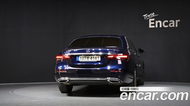 Mercedes-Benz E-Class E350 4MATIC Avantgarde — пробег 25 398 км — фото 4 из 5