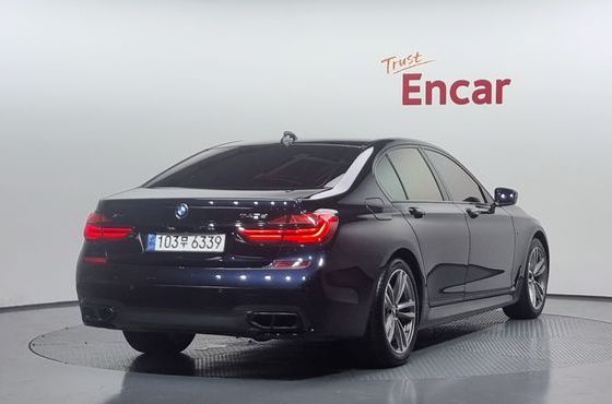 BMW 7-Series 740d xDrive M Sport — пробег 113 514 км — фото 2 из 5