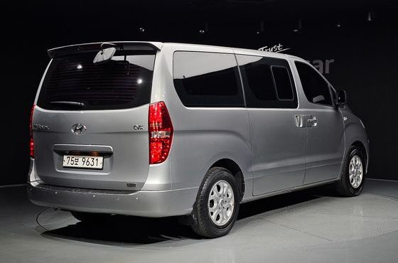 Hyundai Starex 11-Seater Wagon CVX Premium — пробег 135 502 км — фото 2 из 5