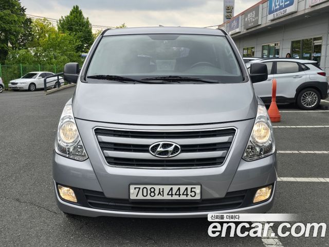 Hyundai Starex 12-Seater Wagon Smart — пробег 87 600 км — фото 2 из 5