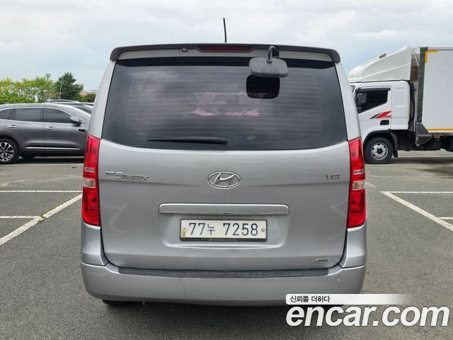 Hyundai Starex 4WD 12-Seater Wagon modern — пробег 169 370 км — фото 4 из 5