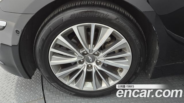 Hyundai Genesis из Кореи Encar