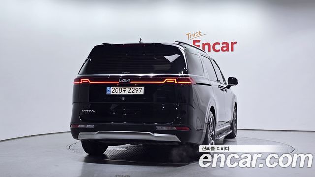 Kia Carnival Gasoline 7-Seater Signature — пробег 24 330 км — фото 4 из 5