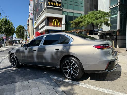 BMW 7-Series 740i xDrive M Sport — пробег 550 км — фото 4 из 5