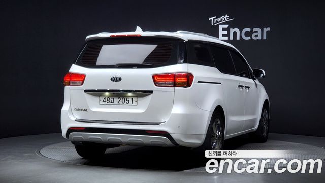 Kia Carnival 9-seater Prestige — пробег 177 810 км — фото 2 из 5