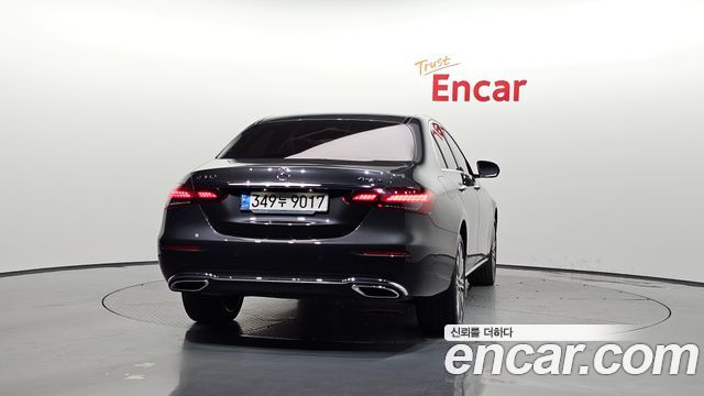 Mercedes-Benz E-Class E350 4MATIC Exclusive — пробег 75 980 км — фото 4 из 5