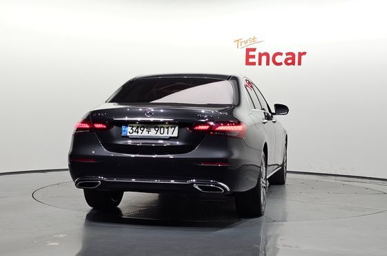 Mercedes-Benz E-Class E350 4MATIC Exclusive — пробег 75 980 км — фото 4 из 5