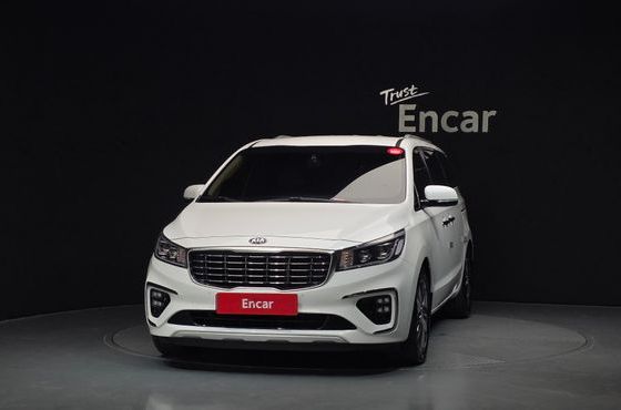 Kia Carnival 7-Seater Limousine VIP — пробег 236 100 км — фото 3 из 5