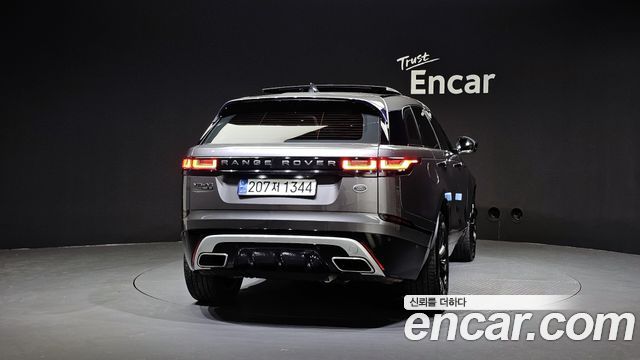 Land Rover Range Rover Velar 3.0 D300 R-Dynamic SE — пробег 93 871 км — фото 4 из 5